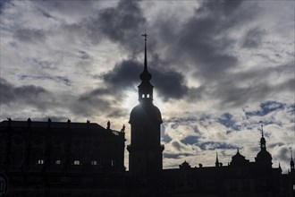 Rainy weather in Dresden's old town. The steep winter sun emphasises the silhouettes of the