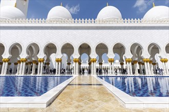 Sheikh Zayed Grand Mosque Abu Dhabi in Abu Dhabi, United Arab Emirates, Asia