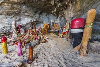 Princess cave at Phra Nang beach near Krabi, fertility, fertility temple, penis, dildo, penis