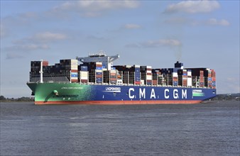 Europe, Germany, Hanseatic City of Hamburg, Port, Elbe, CMA CGM Concorde departing Hamburg for the