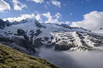 Rocky and glaciated mountain peaks, Großer Möseler summit with Furtschaglkees glacier, Berliner