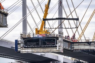 Demolition of the old A40 Rhine bridge Neuenkamp, next to it the first part of the new motorway