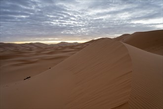 Sunrise in the desert, dunes, Erg Chebbi, Sahara, Merzouga, Morocco, Africa