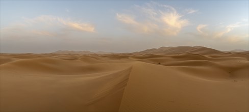 Dunes in the desert, Erg Chebbi, Sahara, Merzouga, Morocco, Africa