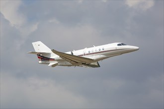 A Cessna Citation Latitude private jet aircraft of Netjets with the registration number N525QS at