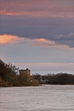 Elbe near Dessau in the morning, morning atmosphere on the Elbe, high water on the Elbe, old