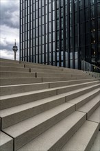 Media Harbour, Düsseldorf, stairs at the Hyatt Hotel, harbour tip, Rhine Tower, former harbour, a