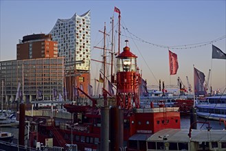 Europe, Germany, Hamburg, Elbe, harbour, Elbe Philharmonic Hall, historic lightship, restaurant,