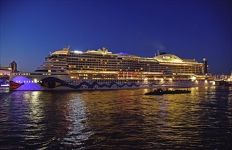 Deutschland, Hamburg, Hafen, Kreuzfahrtschiff AIDAprima