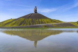 Rheinelbe spoil tip in Gelsenkirchen, 100 metre high spoil tip, landscape park, with the sculpture