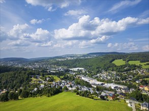 Schwarzenberg/Erzgeb. is a large district town in the Erzgebirge district of Saxony. Built in the