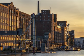 The inner harbour, in Duisburg, building Küppersmühle, and Werhahn-Mühle on the right, North