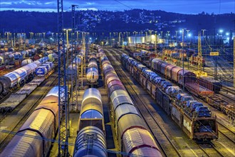 The Hagen-Vorhalle marshalling yard, one of the 9 largest in Germany, is located on the