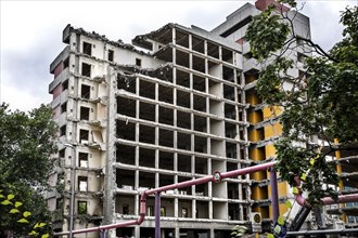 Demolition of office tower at the Urania. The administration building, built in 1967, will be