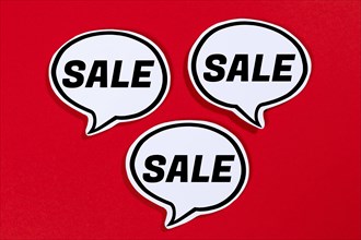 Sale offer when shopping in speech bubbles Communication business concept