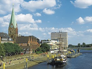 Weser, an der Schlachte, riverside promenade, Old Town, Bremen, Germany, Europe