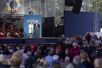 Elke Büdenbender (woman of the Federal President) and Frank-Walter Steinmeier (President of the