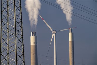 High-voltage power line, high-voltage pylon, chimney of the RZR Herten waste-to-energy plant, waste