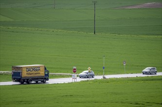 B519 country road near Flörsheim, Hesse, Germany, Europe