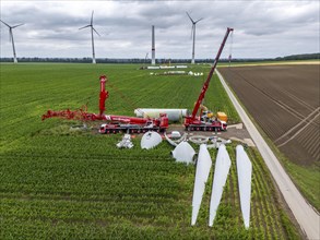 Repowering, dismantled Enercon E-58 wind turbine in a wind farm near Issum, 9 older wind turbines