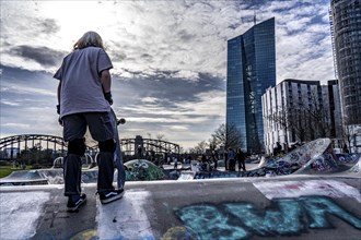 Building of the European Central Bank, ECB, Skaterpark am Ostenhafen, am Main in Frankfurt, Hesse,