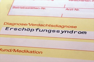 Symbolic image: Diagnosis of fatigue syndrome on a doctor's referral. Exhaustion syndrome often