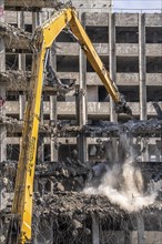 Construction site on Haroldstraße, demolition of a former office building, after complete gutting