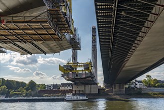 New construction of the Neuenkamp motorway bridge on the A40, over the Rhine near Duisburg,