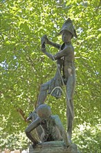 Sculpture Scuffling boys by Heinrich Apel 1975, two, children, boys, water games, water jets, shoe,