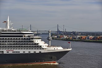 Europe, Germany, Hanseatic City of Hamburg, Elbe, harbour, bow of the passenger ship Queen