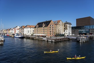 Nyhavn, in the Frederiksstaden district, Skuespilhuset theatre, harbour district with houses over