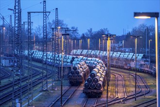 Mülheim-Styrum goods station, goods wagons with tubes from Mannesmannröhren-Werke GmbH, Mülheim,