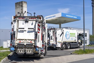 Hydrogen filling station, waste disposal vehicles, rubbish trucks, of the municipal waste disposal