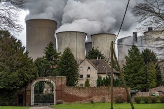 Lignite-fired power station, RWE Power AG Niederaußem power station, Auenheim district, directly at