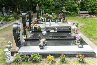 Park cemetery in Essen, largest cemetery in the city, Islamic burial ground, North