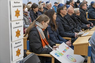 Suitcase march in Recklinghausen, for the 2nd time over 500 people walk through Recklinghausen,