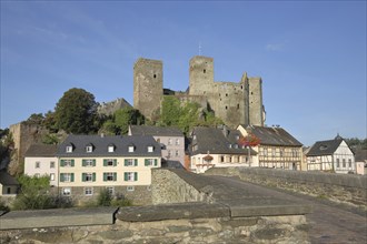 Castle built in the 12th century and Old Lahn Bridge built in 1448, Runkel, Westerwald, Taunus,