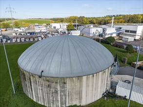 Biogas storage, pipelines of the Reterra biogas plant, biogas is produced in a fermenter over a