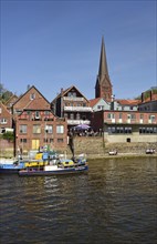 Deutschland, Schleswig-Holstein, Lauenburg, Blick vom Dampfer Kaiser Wilhelm