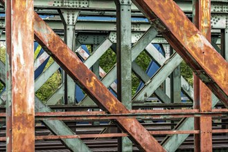 Railway bridges over the Rhine-Herne Canal near Oberhausen, for passenger and freight transport,