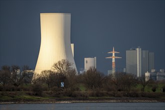 Cooling tower of the Duisburg-Walsum coal-fired power station, on the Rhine, operated by STEAG and