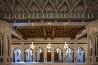 Sultan Qaboos Grand Mosque, prayer hall for men, Muscat, Oman, Asia