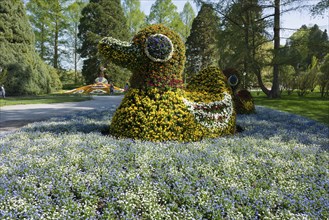 Flower sculpture, Mainau Island, Lake Constance, Baden-Württemberg, Germany, Europe