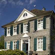 House in the Bergisch-Classicist style, named Bährens House after the pastor of the same name,