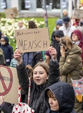 Pupils demonstrate against right-wing extremism, under the motto Schule bleibt Bunt (school remains