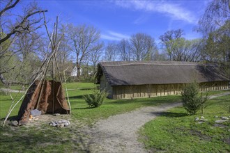 Leather windbreak with fireplace and longhouse, Mamuz Museum, Asparn an der Zaya, Lower Austria,