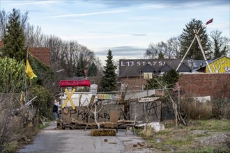 Barricades, obstacles, in the camp of climate activists in the rest of the village of Lützerath,