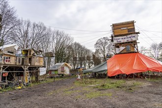 Camp of climate activists in the rest of the village of Lützerath, the last place to be excavated