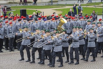 Public roll call of the Army Officers' School on Theatre Square: Bundeswehr honours and bids