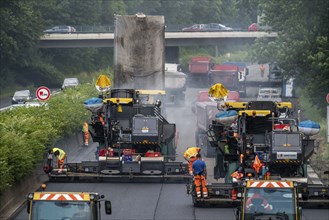 Renewal of the road surface on the A40 motorway between the Kaiserberg junction and Mülheim-Heißen,